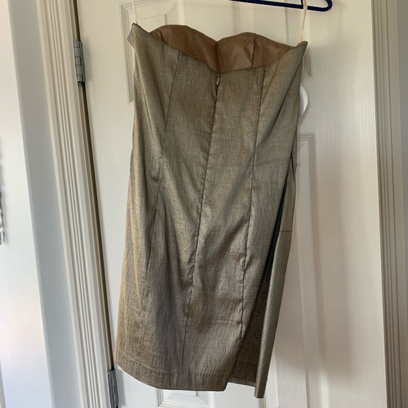 Formal dress - Picture 2 of 5